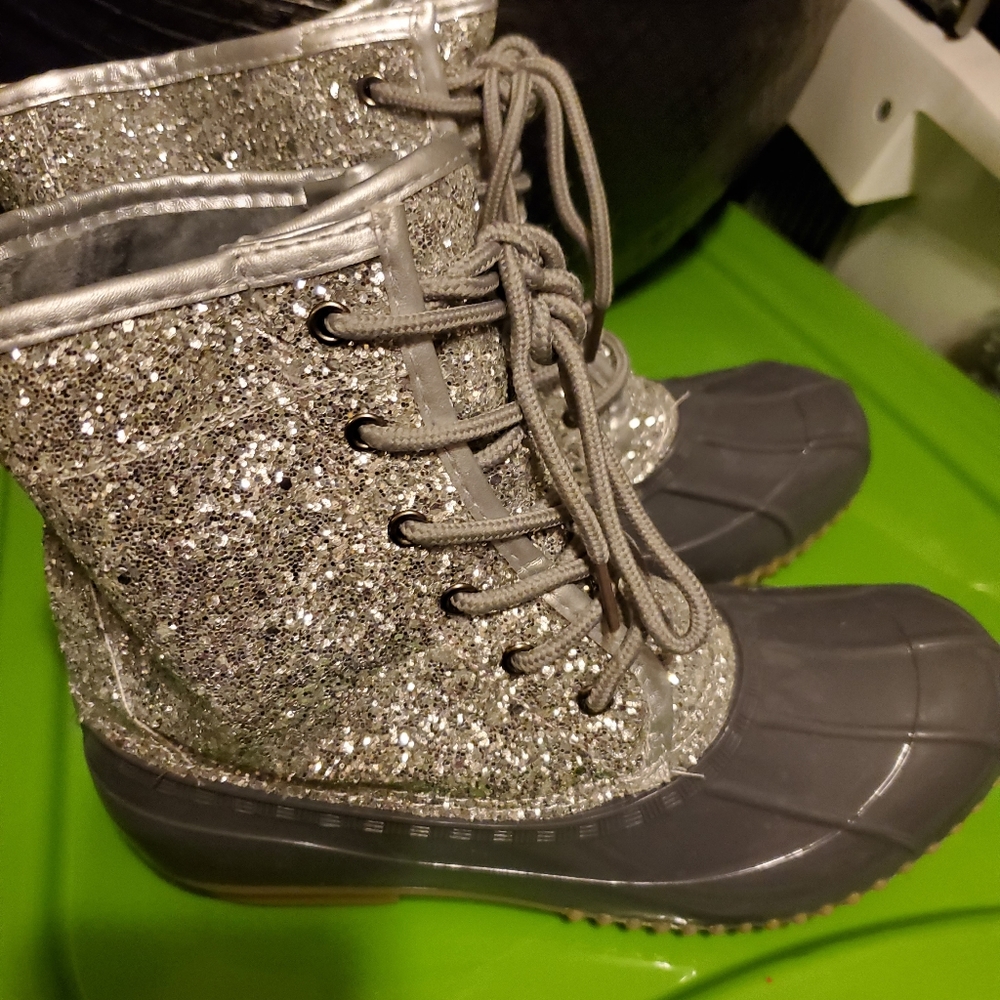 Sugar Silver Sparkly winter boots,size7,brand new!!Bedazzled